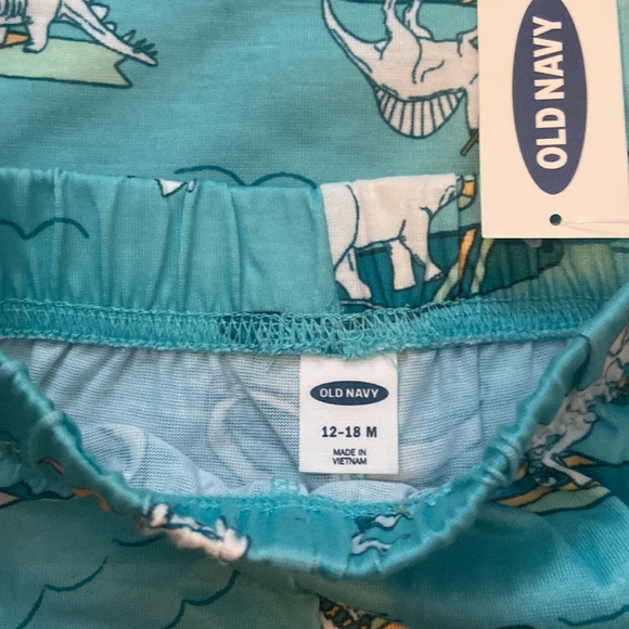 Old navy infant pyjamas NWT - Picture 3 of 4